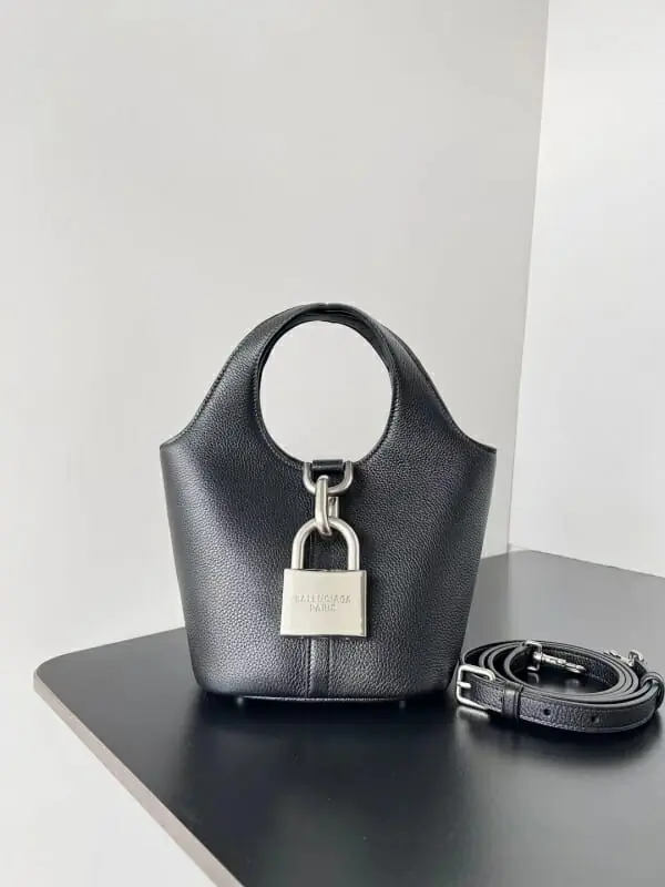 balenciaga aaa qualite sac a main  pour femme s_1247a37